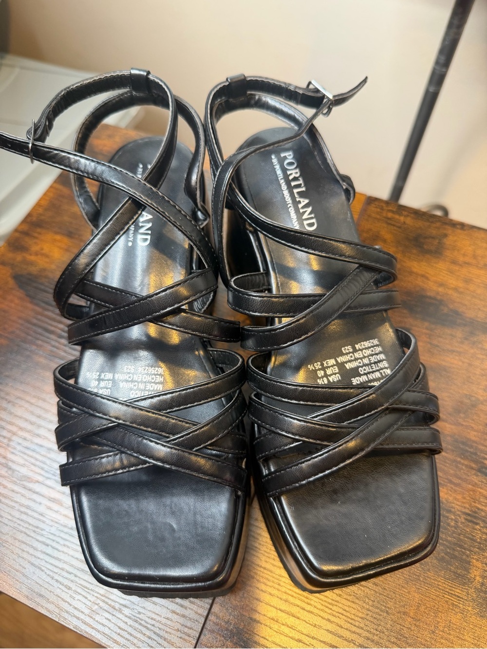 Portland Boot Company Black Strappy Faux Leather Sandals Women Size 8.5